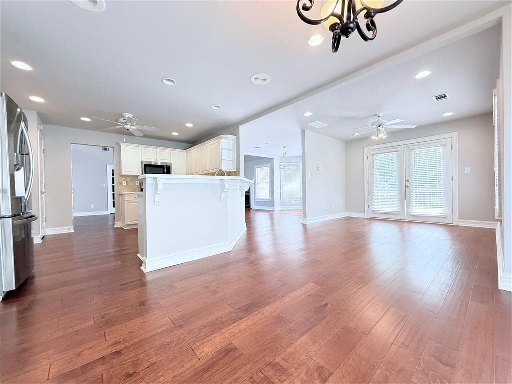 3 bedroom, 3 bathroom, 2,804 sq ft single family residence under contract at 561 Sweetfern Lane, Sugar Hill, GA 30518 — photo 9