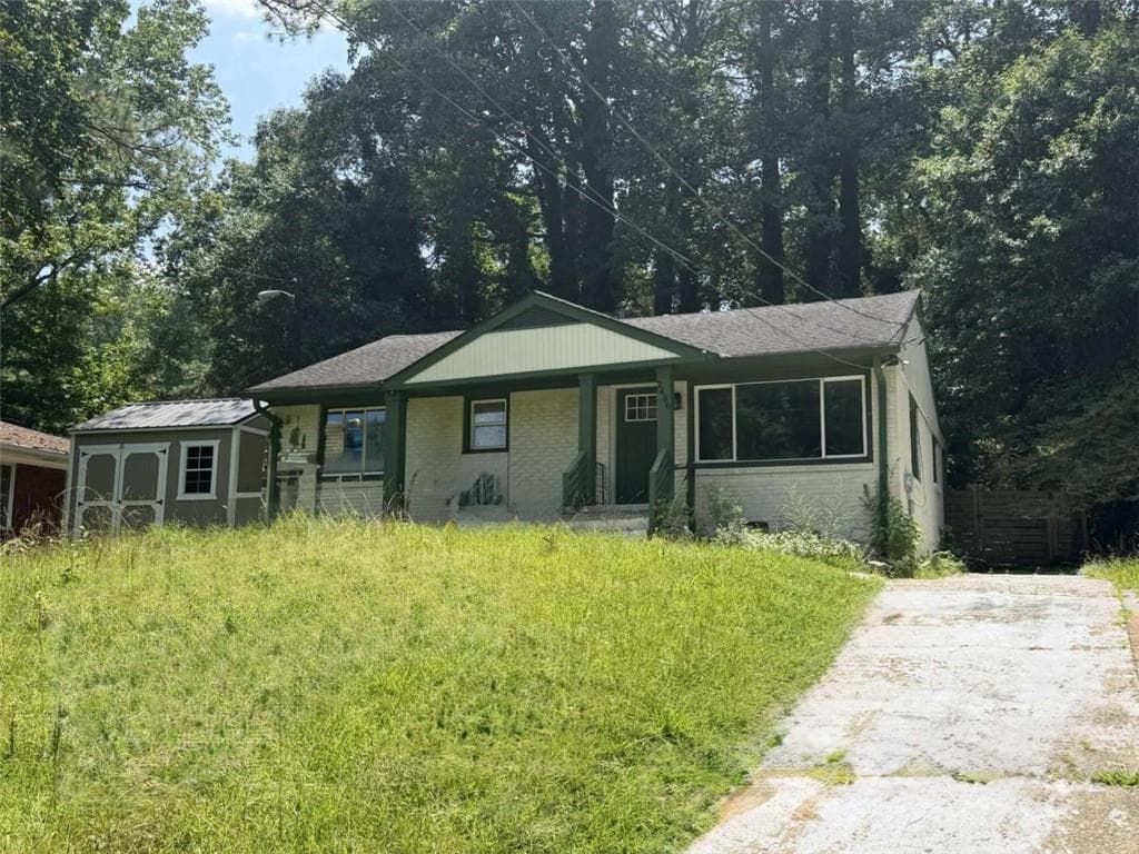 3 bedroom, 2 bathroom, 1,500 sq ft single family residence for sale at 2486 Ivydale Drive, Atlanta, GA 30311 — photo 2