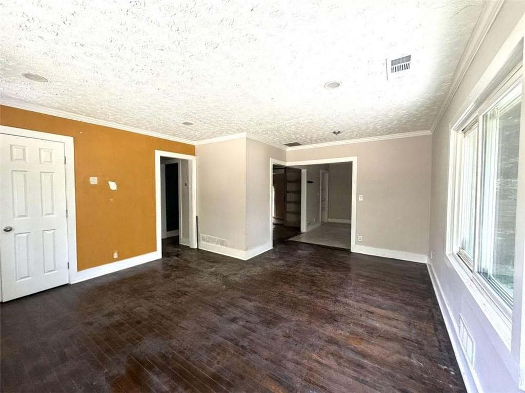 3 bedroom, 2 bathroom, 1,500 sq ft single family residence for sale at 2486 Ivydale Drive, Atlanta, GA 30311 — photo 6