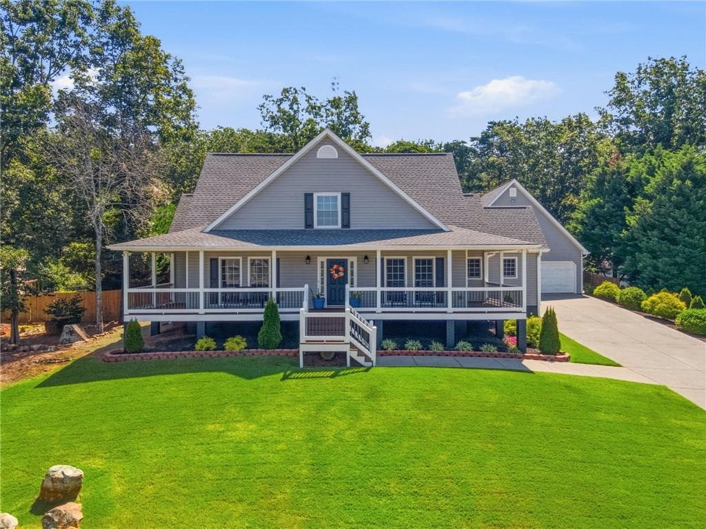4 bedroom, 3 bathroom, 3,032 sq ft single family residence sold at 41 Clearview Drive, Cartersville, GA 30121