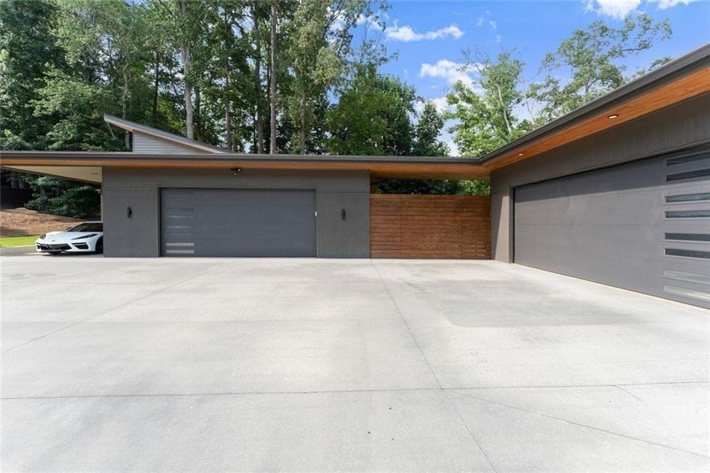 4 bedroom, 4 bathroom, 4,311 sq ft single family residence under contract at 574 Riverside Road, Sugar Hill, GA 30518 — photo 6