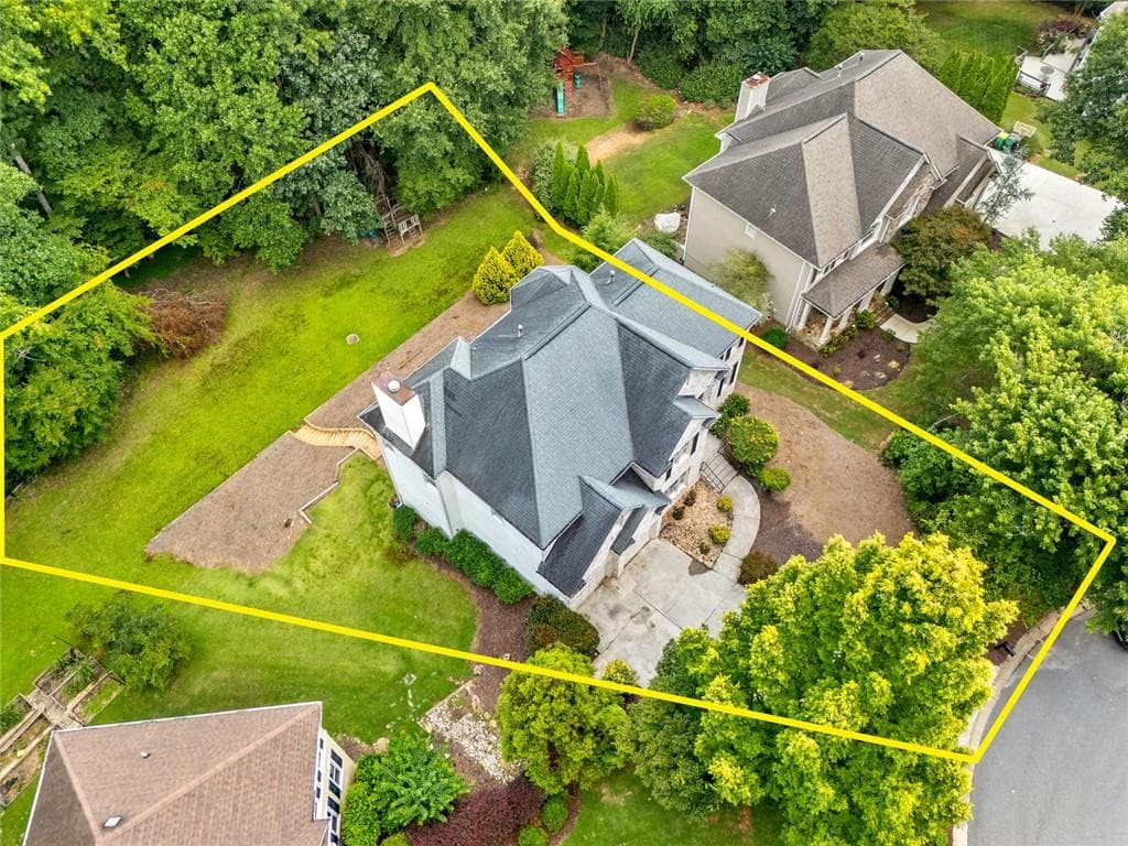 6 bedroom, 4 bathroom, 4,448 sq ft single family residence for sale at 10795 Cauley Creek Drive, Johns Creek, GA 30097 — photo 5