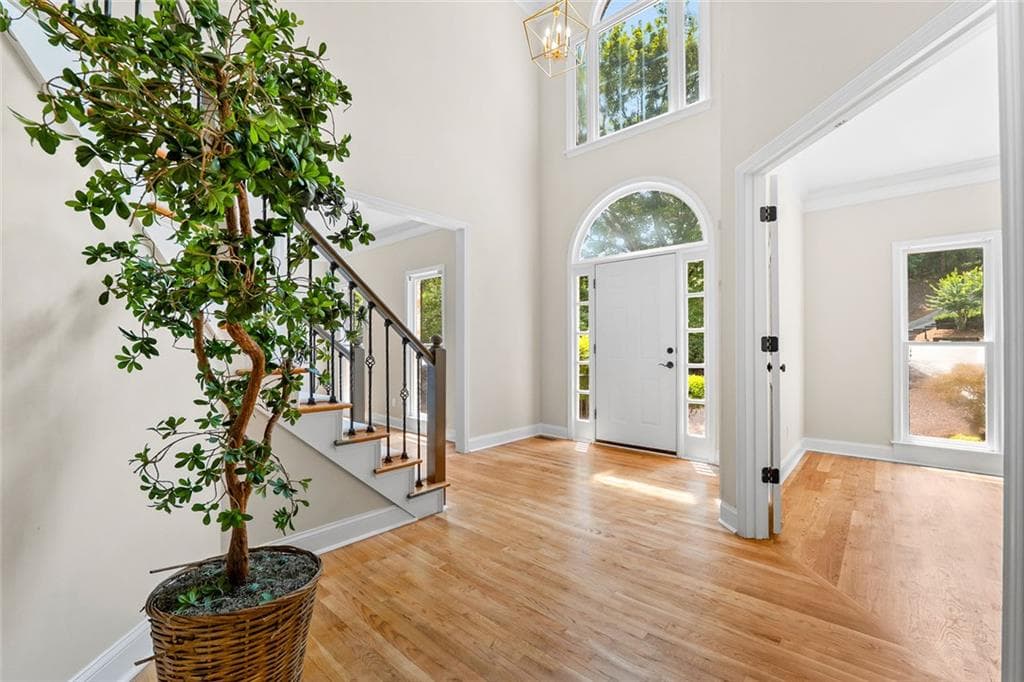 6 bedroom, 4 bathroom, 4,448 sq ft single family residence for sale at 10795 Cauley Creek Drive, Johns Creek, GA 30097 — photo 6