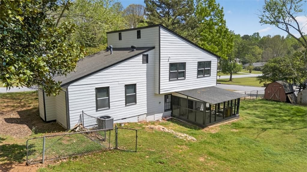 4 bedroom, 4 bathroom, 1,872 sq ft single family residence for sale at 4165 Eliza Court, Snellville, GA 30039 — photo 3