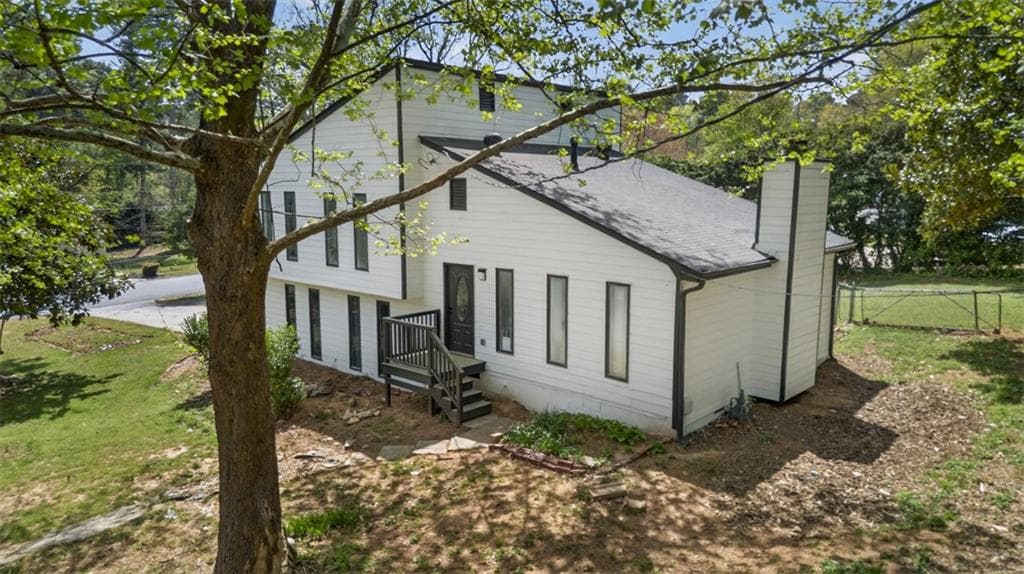 4 bedroom, 4 bathroom, 1,872 sq ft single family residence for sale at 4165 Eliza Court, Snellville, GA 30039 — photo 6