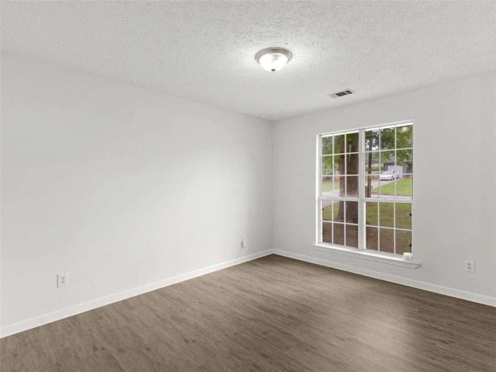 3 bedroom, 2 bathroom, 1,510 sq ft single family residence for sale at 3055 Deerfield Way, Rex, GA 30273 — photo 4