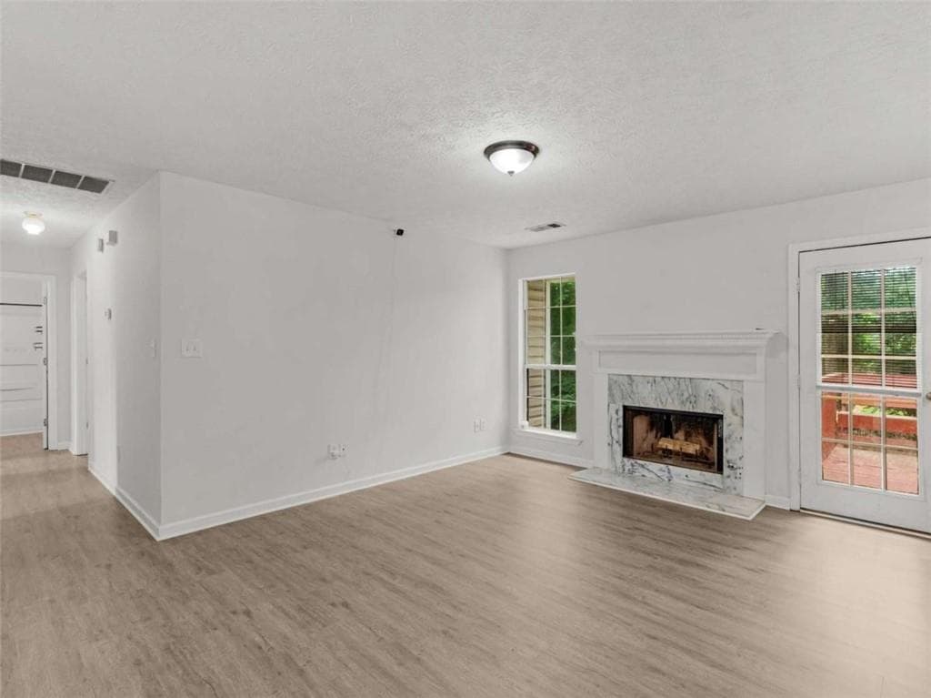 3 bedroom, 2 bathroom, 1,510 sq ft single family residence for sale at 3055 Deerfield Way, Rex, GA 30273 — photo 5