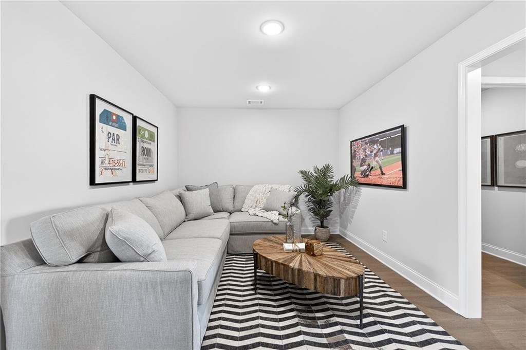 3 bedroom, 3 bathroom, 1,814 sq ft townhouse under contract at 1130 Bartlett Trace, Suwanee, GA 30024 — photo 8