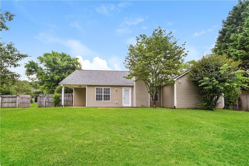 3 bedroom, 2 bathroom single family residence for rent at 1525 Julianna Drive, Loganville, GA 30052 for $2,065 a month — photo 4
