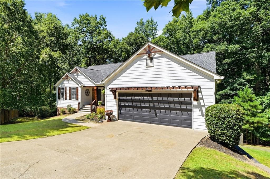 4 bedroom, 3 bathroom, 3,566 sq ft single family residence for sale at 212 Oak Hollow Court, White, GA 30184 — photo 3