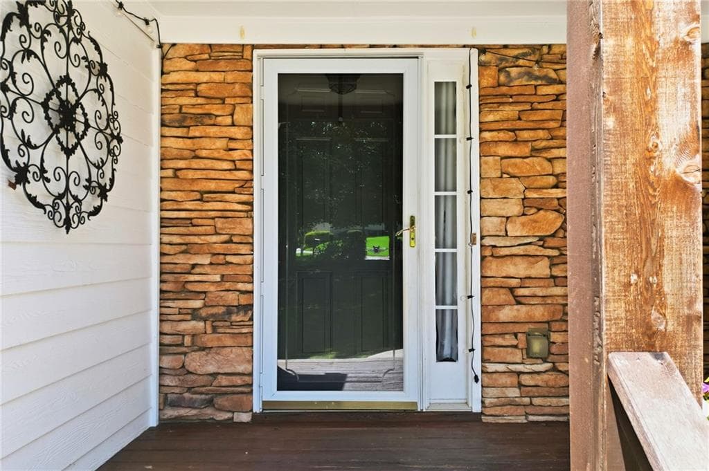 4 bedroom, 3 bathroom, 3,566 sq ft single family residence for sale at 212 Oak Hollow Court, White, GA 30184 — photo 5