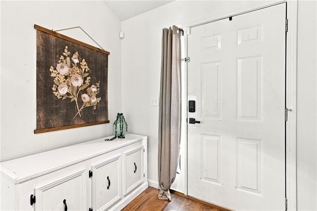 4 bedroom, 3 bathroom, 3,566 sq ft single family residence for sale at 212 Oak Hollow Court, White, GA 30184 — photo 7