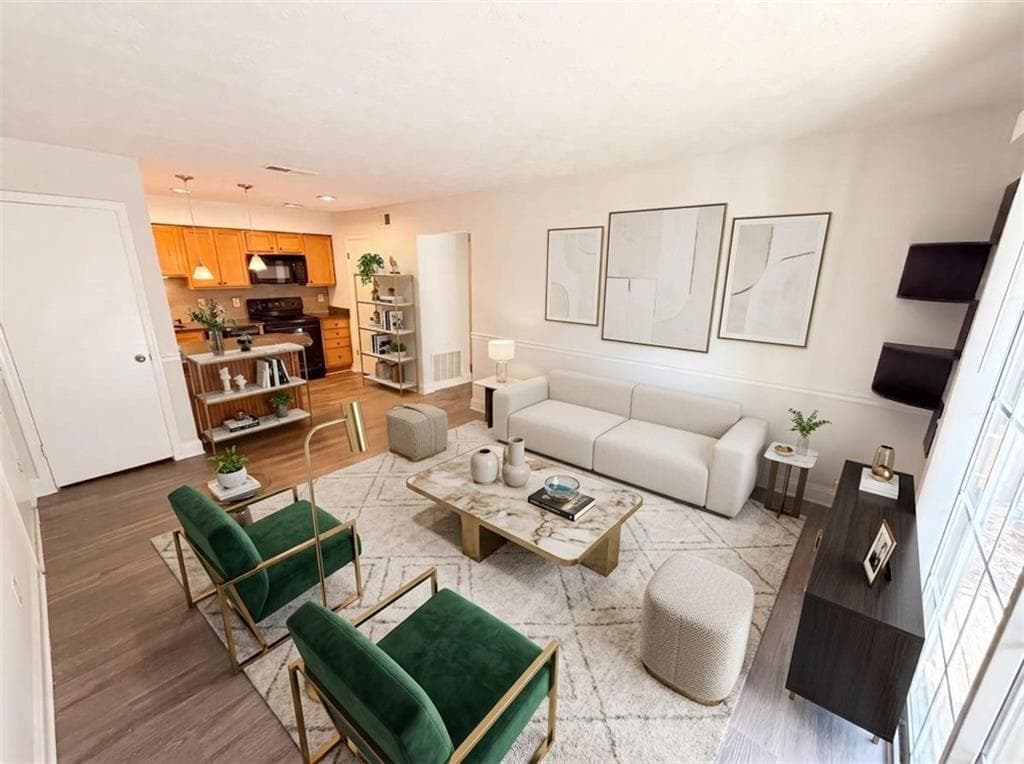 1 bedroom, 1 bathroom, 625 sq ft condominium for sale at 3175 Seven Pines Court 204, Atlanta, GA 30339 — photo 3