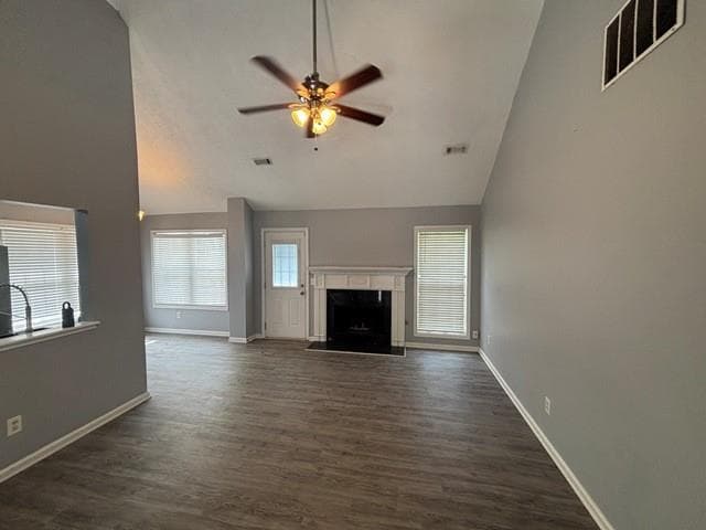 3 bedroom, 2 bathroom, 1,958 sq ft single family residence under contract at 12022 Harbour Town Parkway, Fayetteville, GA 30215 — photo 2
