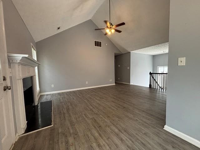 3 bedroom, 2 bathroom, 1,958 sq ft single family residence under contract at 12022 Harbour Town Parkway, Fayetteville, GA 30215 — photo 8