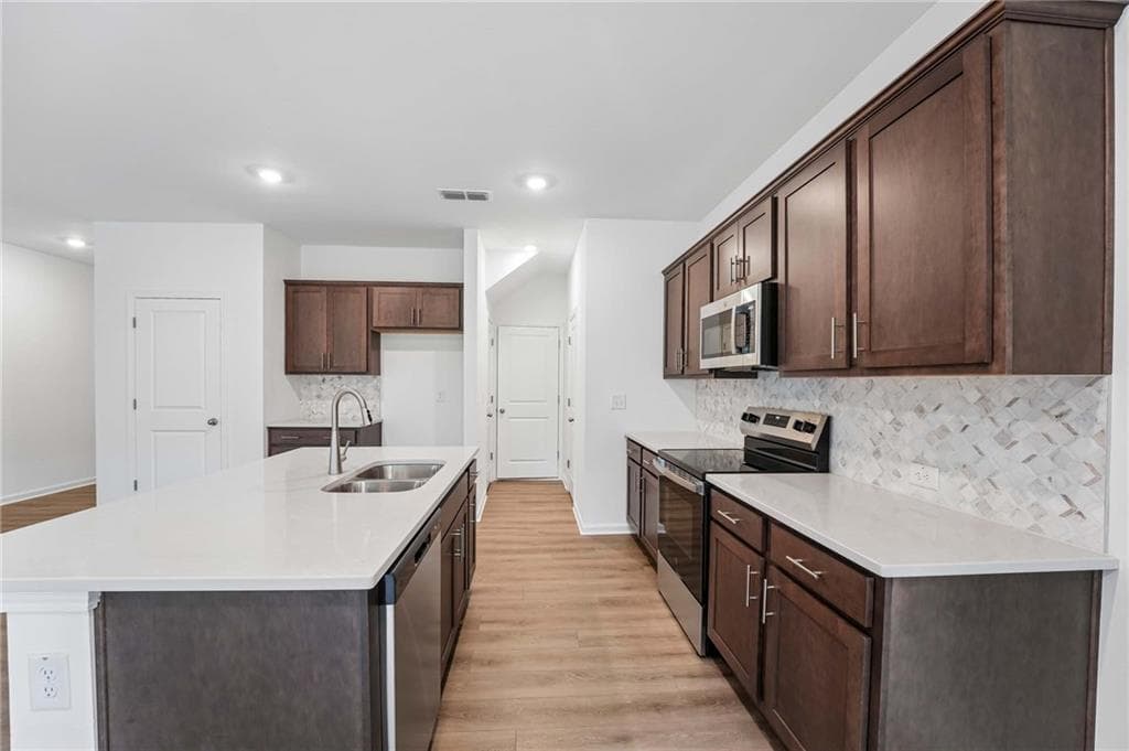 3 bedroom, 3 bathroom, 1,800 sq ft townhouse for sale at 320 Dearborn Drive, Cartersville, GA 30120 — photo 9