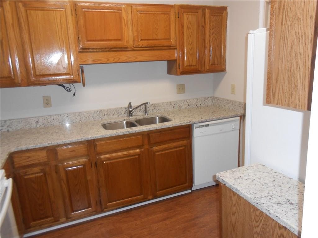 3 bedroom, 3 bathroom, 1,624 sq ft townhouse for rent at 1135 Country Club Place, Kennesaw, GA 30144 for $2,025 a month — photo 6
