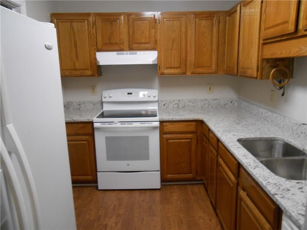 3 bedroom, 3 bathroom, 1,624 sq ft townhouse for rent at 1135 Country Club Place, Kennesaw, GA 30144 for $2,025 a month — photo 7