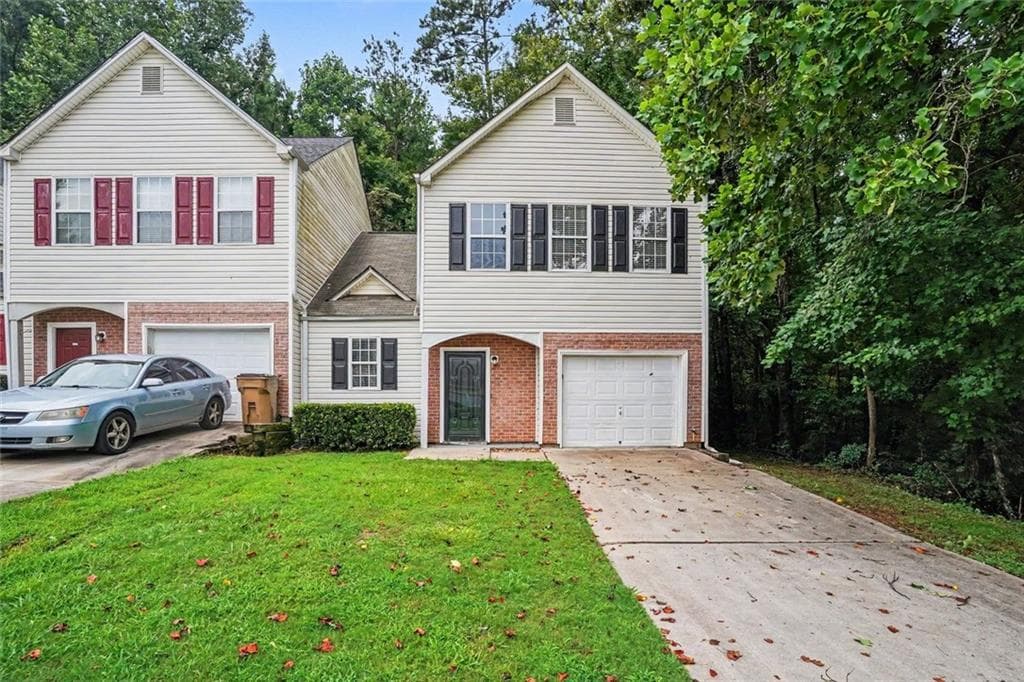 2 bedroom, 3 bathroom, 1,648 sq ft townhouse for sale at 6655 Sunset Park, Rex, GA 30273