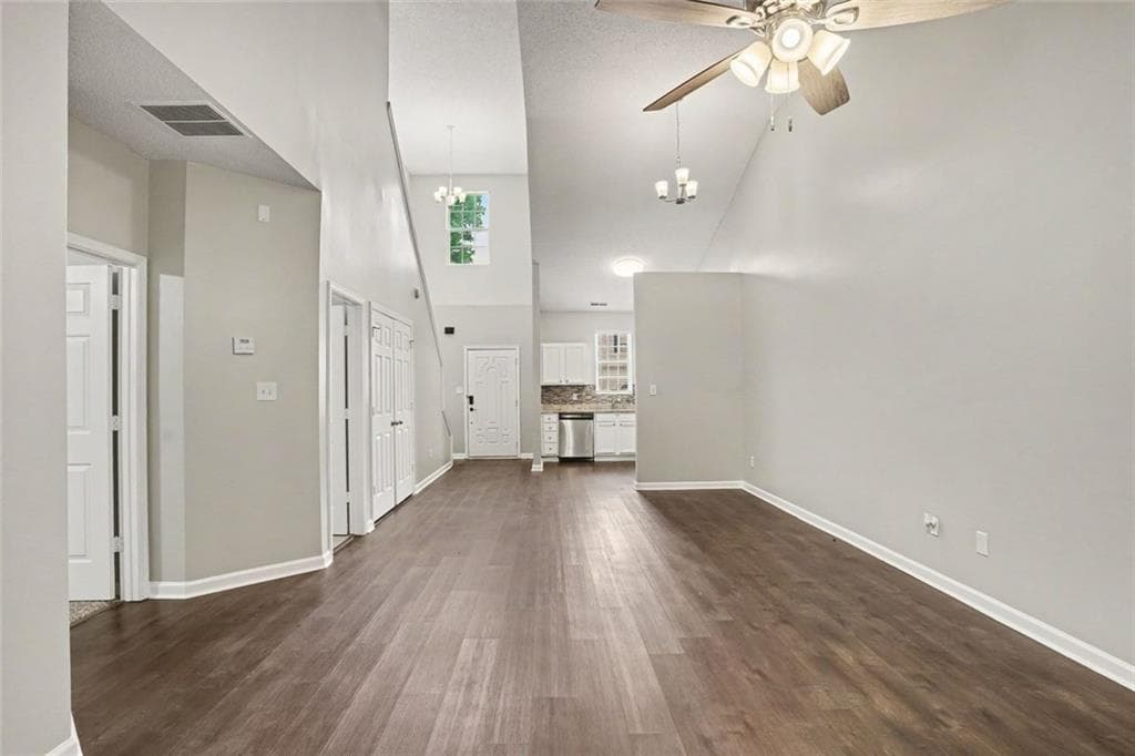 2 bedroom, 3 bathroom, 1,648 sq ft townhouse for sale at 6655 Sunset Park, Rex, GA 30273 — photo 3