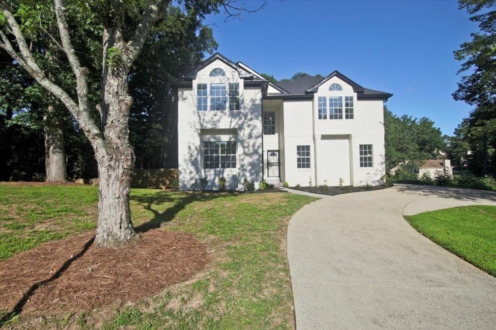 4 bedroom, 4 bathroom, 2,923 sq ft single family residence sold at 1089 Crooked Creek Road, Lithonia, GA 30058