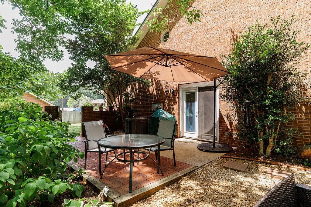 3 bedroom, 2 bathroom, 1,506 sq ft condominium for sale at 220 Eaglewood Court, Athens, GA 30606 — photo 2