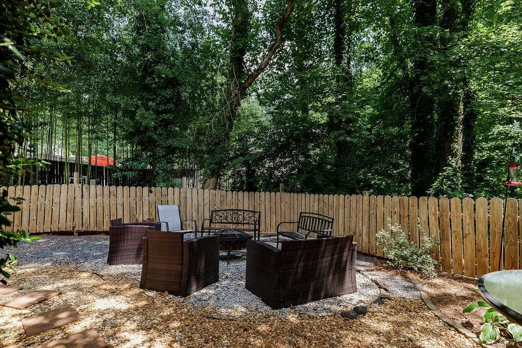 3 bedroom, 2 bathroom, 1,506 sq ft condominium for sale at 220 Eaglewood Court, Athens, GA 30606 — photo 3