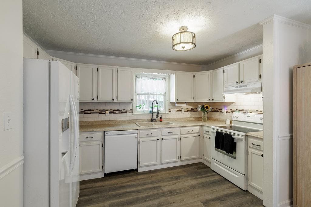 3 bedroom, 2 bathroom, 1,506 sq ft condominium for sale at 220 Eaglewood Court, Athens, GA 30606 — photo 9