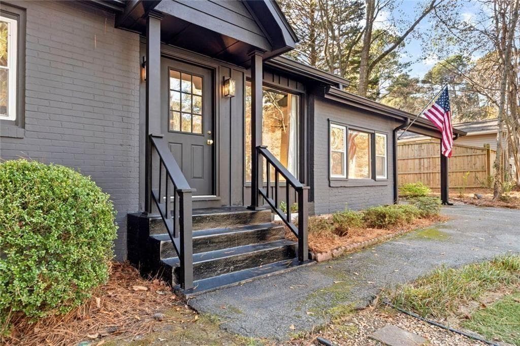 3 bedroom, 2 bathroom single family residence for rent at 1333 Victor Road, Atlanta, GA 30324 for $6,500 a month — photo 8