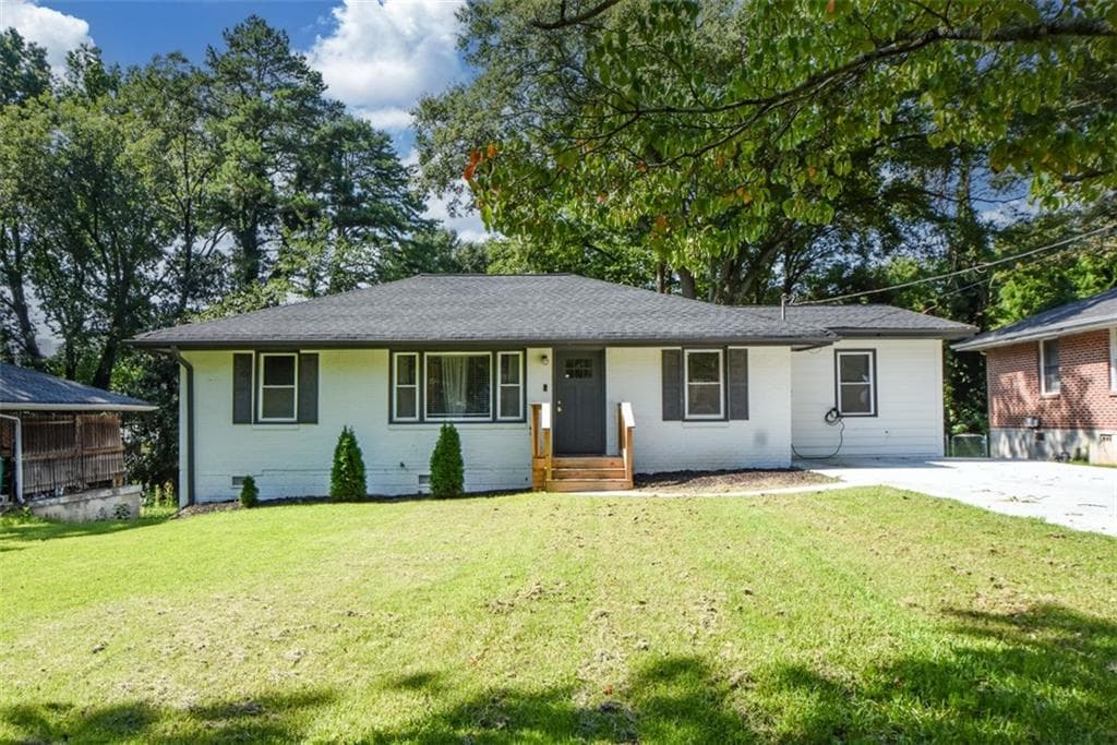 4 bedroom, 4 bathroom, 1,400 sq ft single family residence for sale at 2805 Long Way, Decatur, GA 30032