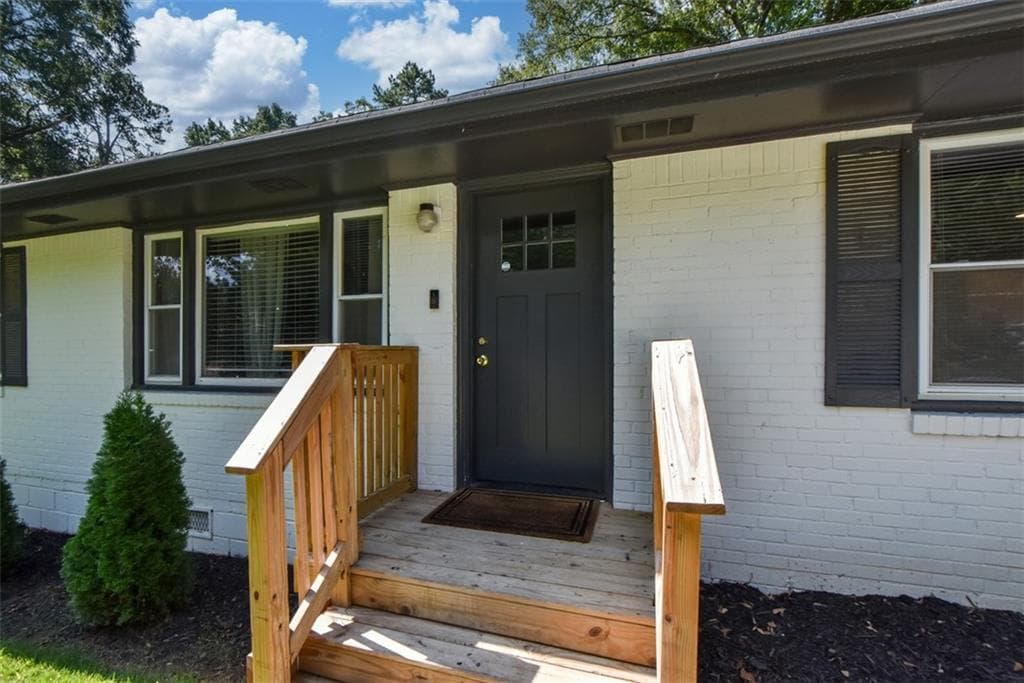 4 bedroom, 4 bathroom, 1,400 sq ft single family residence for sale at 2805 Long Way, Decatur, GA 30032 — photo 6