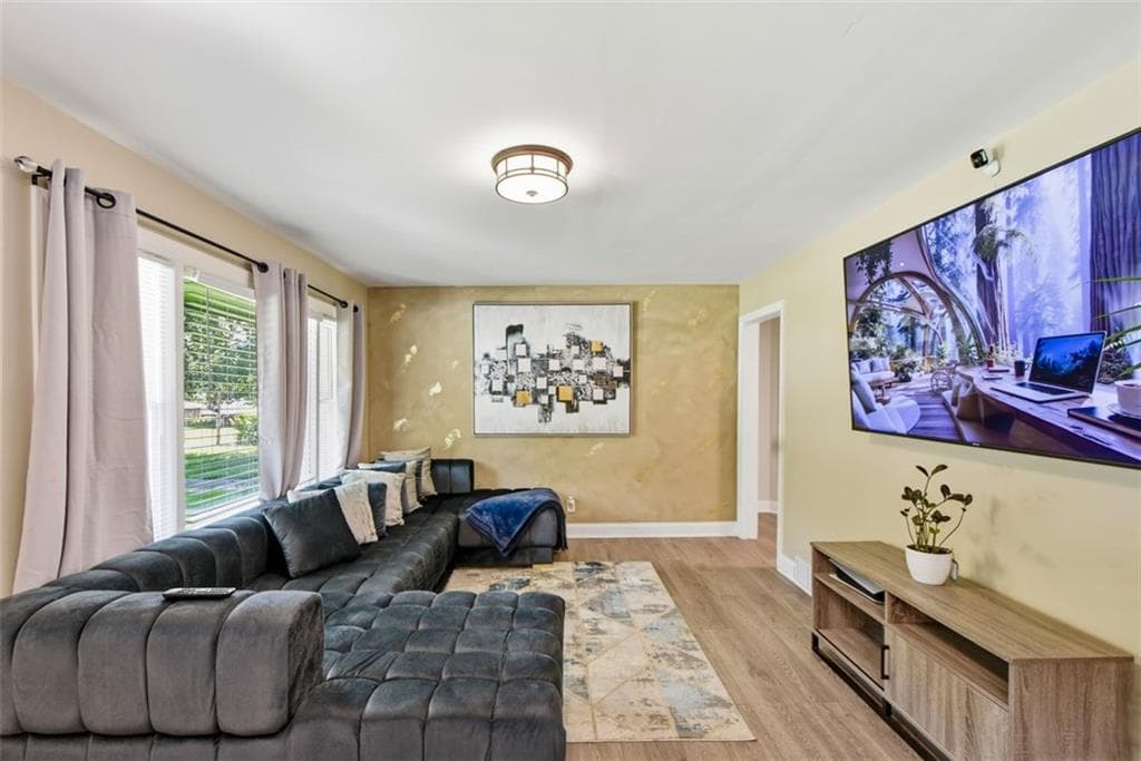 4 bedroom, 4 bathroom, 1,400 sq ft single family residence for sale at 2805 Long Way, Decatur, GA 30032 — photo 8
