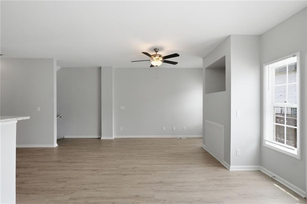 3 bedroom, 3 bathroom, 1,709 sq ft townhouse for sale at 4299 Notting Hill Drive, Atlanta, GA 30331 — photo 9