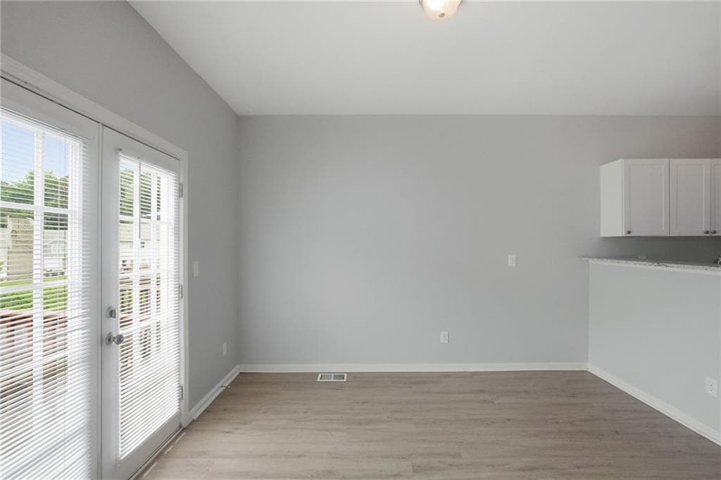 3 bedroom, 3 bathroom, 1,709 sq ft townhouse for sale at 4299 Notting Hill Drive, Atlanta, GA 30331 — photo 10