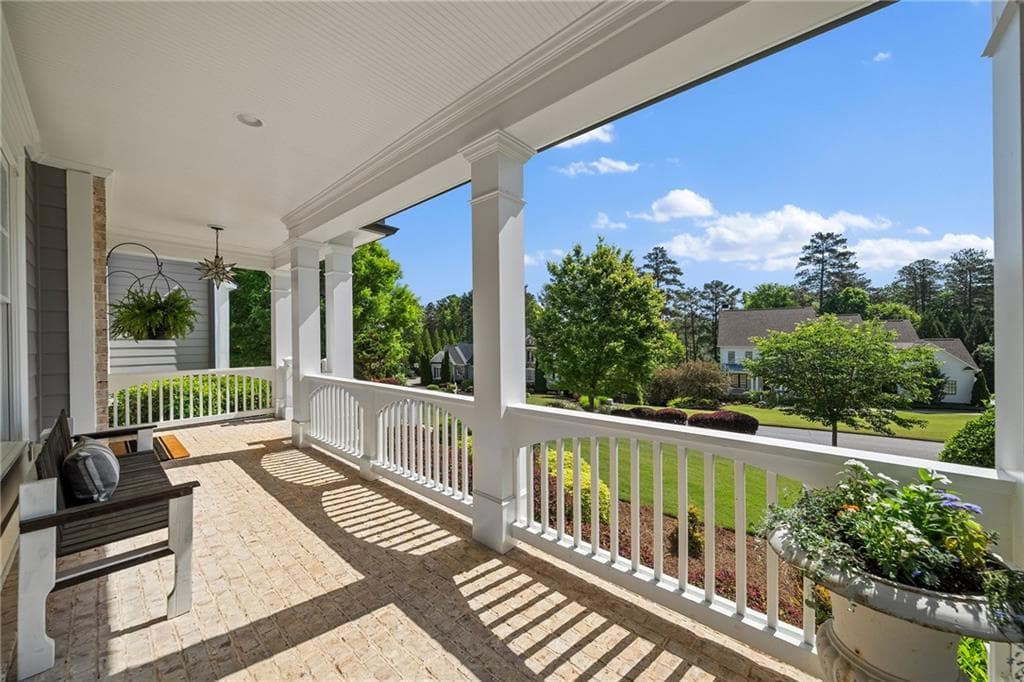 6 bedroom, 5 bathroom, 6,003 sq ft single family residence for sale at 410 Buckfield Lane, Milton, GA 30004 — photo 6