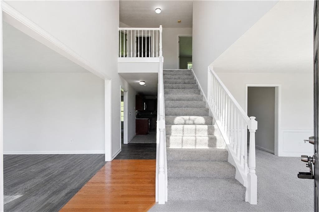 5 bedroom, 3 bathroom, 2,908 sq ft single family residence under contract at 225 Avonlea Drive, Covington, GA 30016 — photo 4