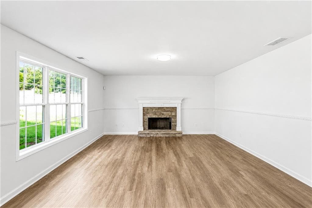 5 bedroom, 3 bathroom, 2,908 sq ft single family residence under contract at 225 Avonlea Drive, Covington, GA 30016 — photo 6