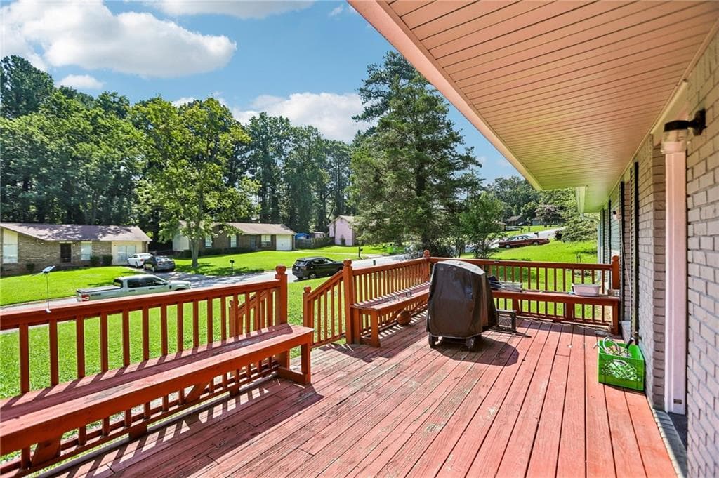 3 bedroom, 2 bathroom, 1,056 sq ft single family residence for sale at 201 Meadowlark Lane, Jonesboro, GA 30236 — photo 5