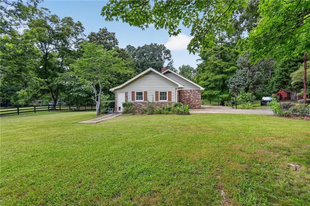 4 bedroom, 4 bathroom single family residence for sale at 3333 Jonesboro Road, South Fulton, GA 30213 — photo 9