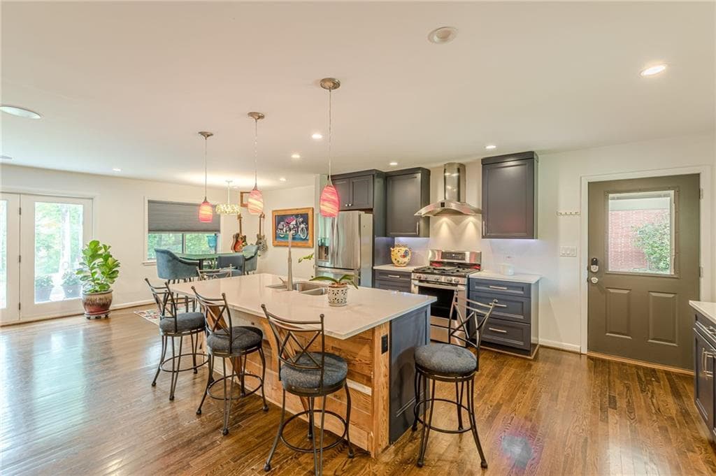 4 bedroom, 3 bathroom, 2,299 sq ft single family residence for sale at 3499 Fairway Drive, College Park, GA 30337 — photo 3