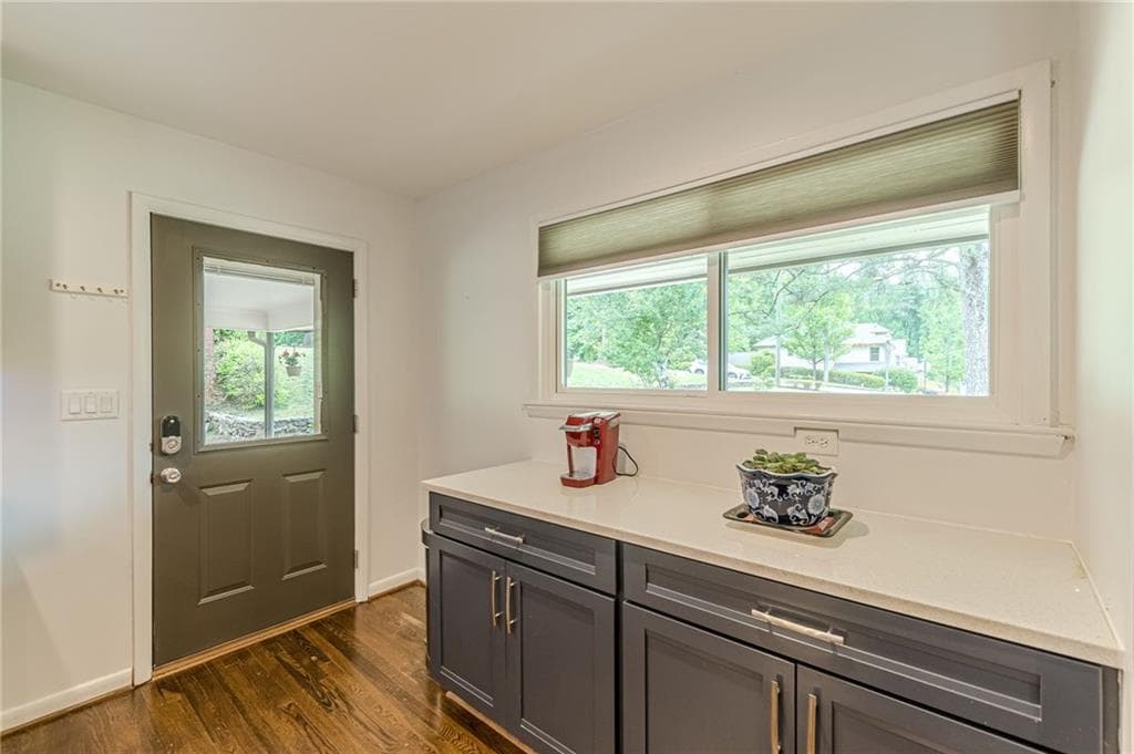 4 bedroom, 3 bathroom, 2,299 sq ft single family residence for sale at 3499 Fairway Drive, College Park, GA 30337 — photo 4
