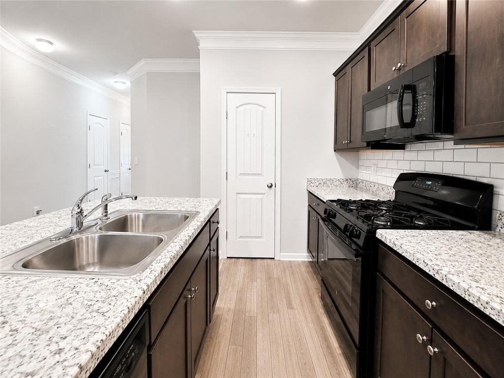 3 bedroom, 3 bathroom, 1,494 sq ft townhouse for rent at 349 Turtle Creek Drive, Winder, GA 30680 for $1,750 a month — photo 9