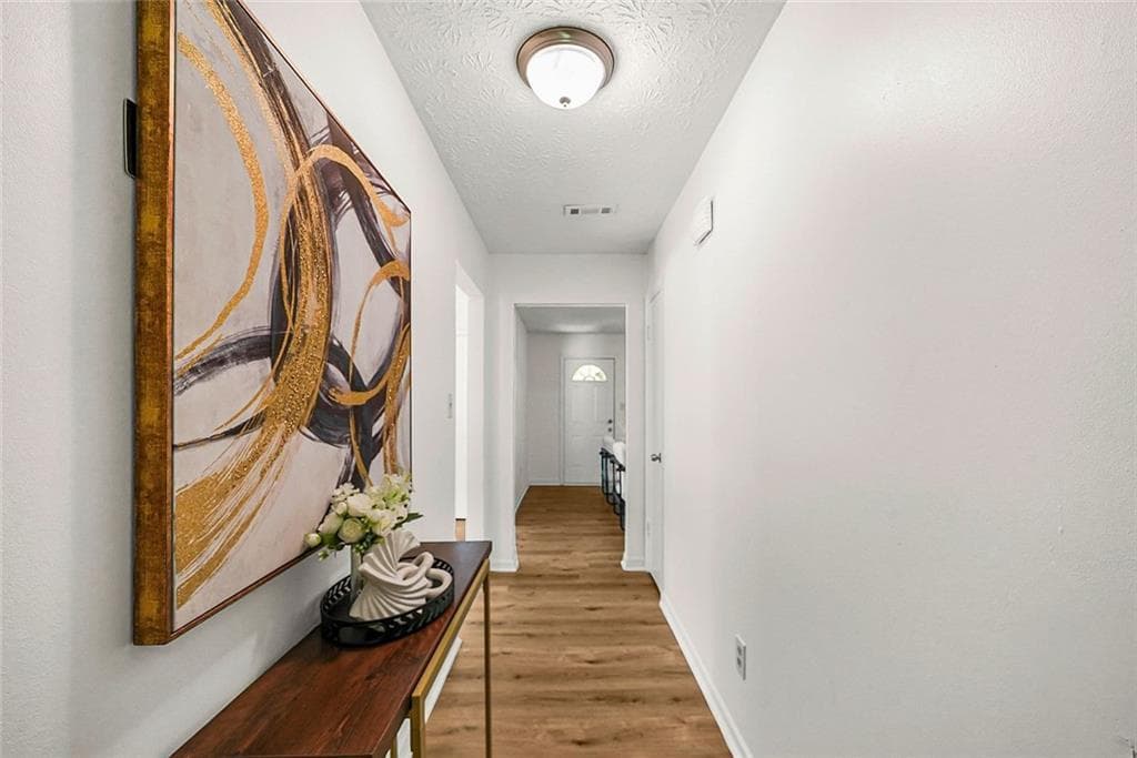 3 bedroom, 2 bathroom, 1,143 sq ft single family residence under contract at 8426 Alden Drive, Riverdale, GA 30274 — photo 4