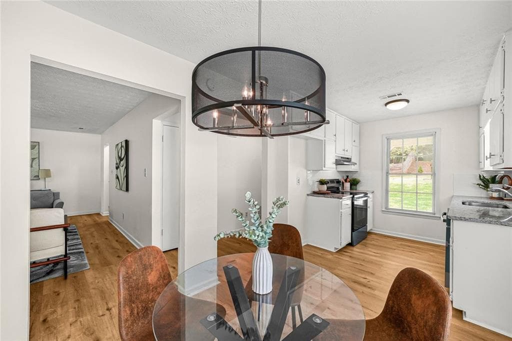 3 bedroom, 2 bathroom, 1,143 sq ft single family residence under contract at 8426 Alden Drive, Riverdale, GA 30274 — photo 5