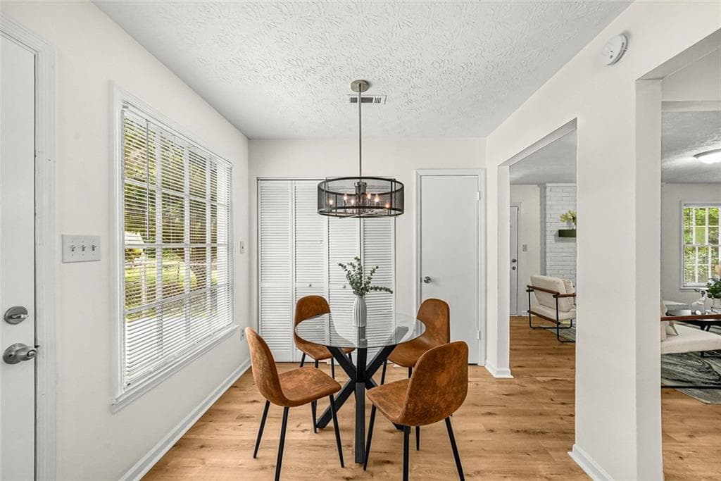 3 bedroom, 2 bathroom, 1,143 sq ft single family residence under contract at 8426 Alden Drive, Riverdale, GA 30274 — photo 8