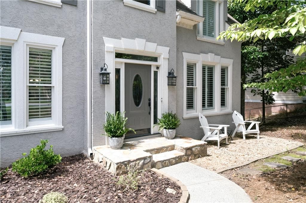 5 bedroom, 5 bathroom, 4,247 sq ft single family residence for sale at 1053 Longwood Drive, Woodstock, GA 30189 — photo 4