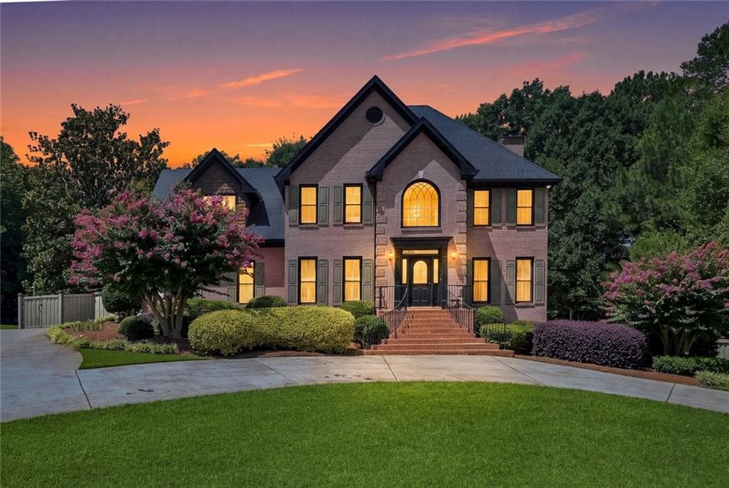 5 bedroom, 4 bathroom, 3,801 sq ft single family residence for sale at 28 Saint Ives Way, Winder, GA 30680 — photo 2