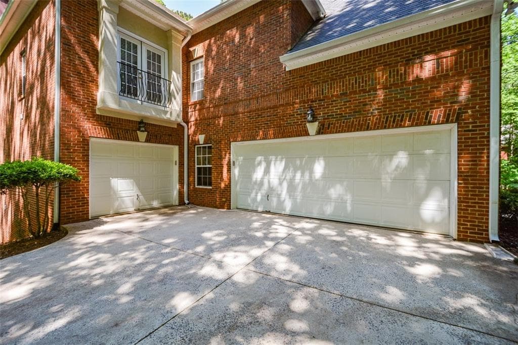 6 bedroom, 6 bathroom, 5,062 sq ft single family residence for sale at 4299 Windham Court, Douglasville, GA 30135 — photo 4