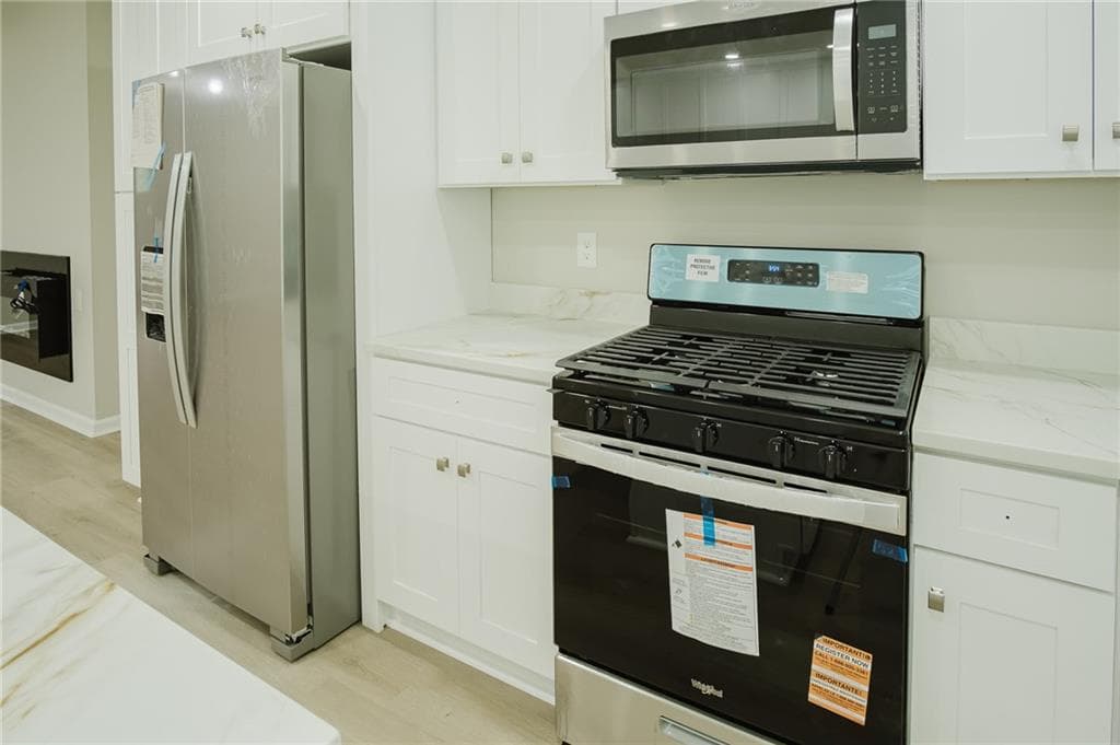 4 bedroom, 3 bathroom, 2,400 sq ft single family residence for sale at 35 Guthrie Place, Stockbridge, GA 30281 — photo 8