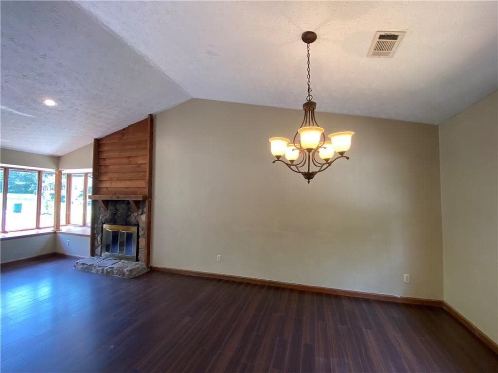 4 bedroom, 3 bathroom, 2,090 sq ft single family residence for sale at 3335 Hillside Drive, Snellville, GA 30078 — photo 3